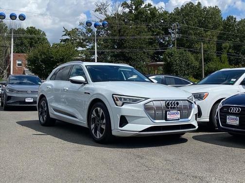 2022 Audi e-tron Premium