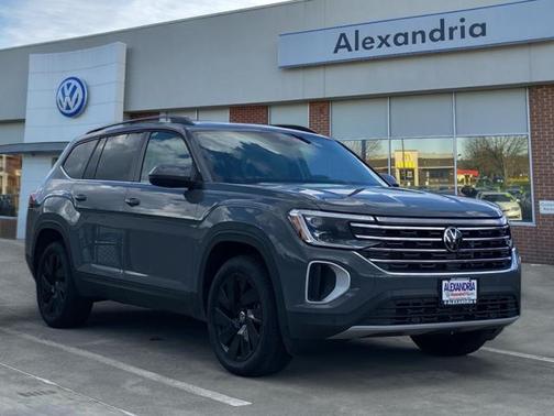 2025 Volkswagen Atlas 2.0T SE w/Technology 4MOTION