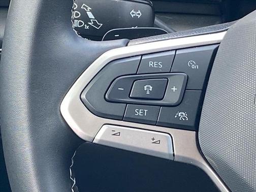 2025 Volkswagen Atlas 2.0T SE w/Technology 4MOTION