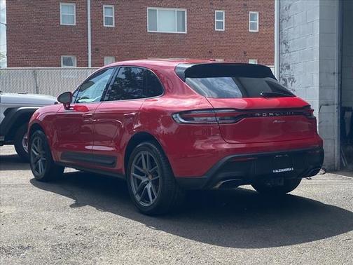 2022 Porsche Macan Base