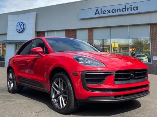 2022 Porsche Macan Base