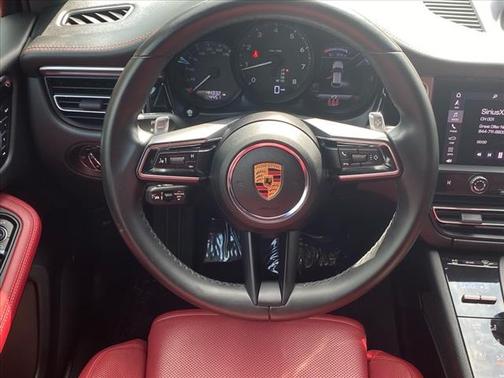 2022 Porsche Macan Base