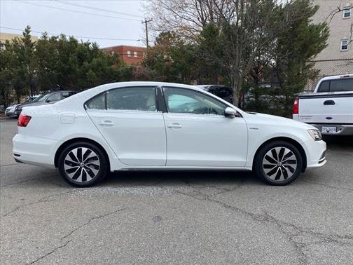 2016 Volkswagen Jetta Hybrid SEL Premium