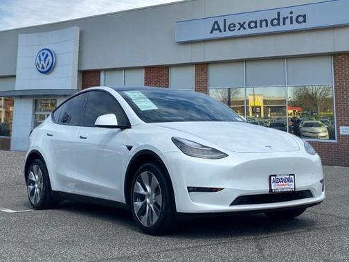 2021 Tesla Model Y Standard Range Rear-Wheel Drive