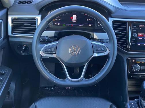 2023 Volkswagen Atlas 3.6L SE w/Technology