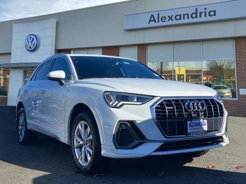 2023 Audi Q3 Premium 45 TFSI S line quattro Tiptronic