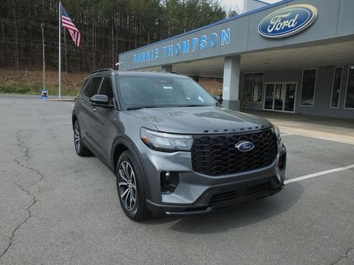 Carbonized Gray Metallic 2026 Ford Explorer ST-Line