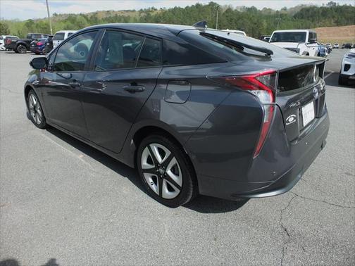 2018 Toyota Prius Four Touring