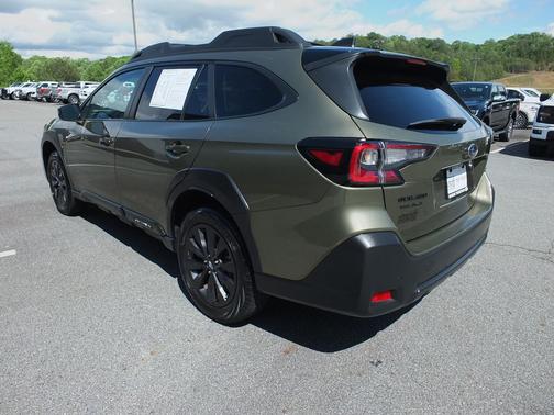 Green Metallic 2025 Subaru Outback Onyx Edition