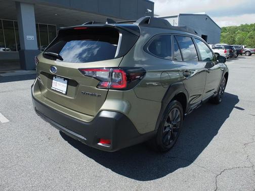 Green Metallic 2025 Subaru Outback Onyx Edition