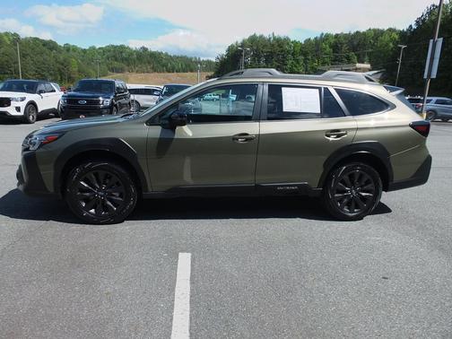Green Metallic 2025 Subaru Outback Onyx Edition