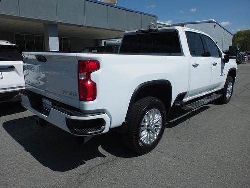 Summit White 2020 Chevrolet Silverado 2500 High Country