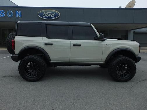Desert Sand 2026 Ford Bronco Big Bend