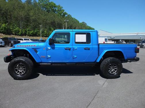 Hydro Blue Pearlcoat 2021 Jeep Gladiator Mojave 4x4
