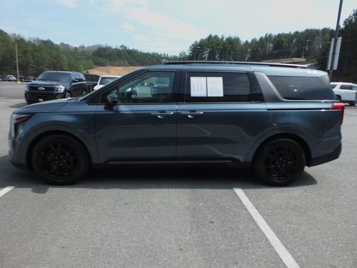 2025 Kia Carnival SX