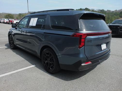 2025 Kia Carnival SX