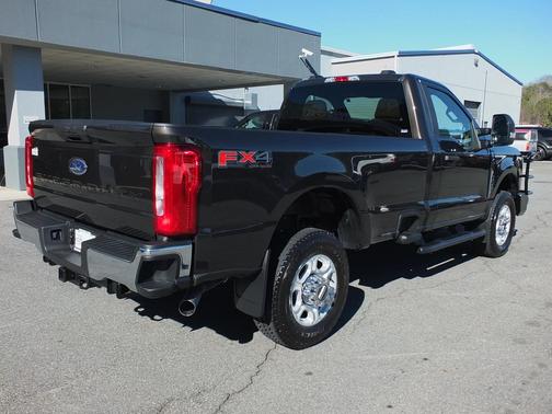 2025 Ford F-350 XLT
