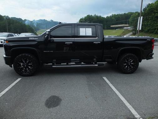 Black 2022 Chevrolet Silverado 2500 High Country