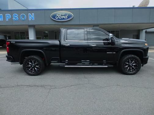 Black 2022 Chevrolet Silverado 2500 High Country