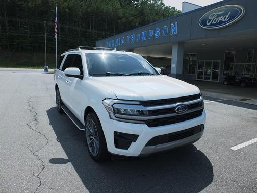 Star White Metallic Tri-Coat 2022 Ford Expedition XLT
