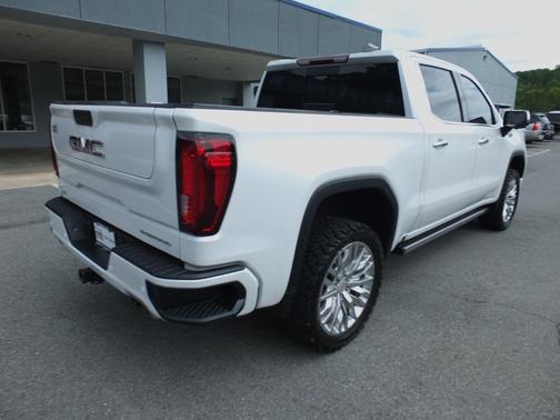 White Frost Tricoat 2022 GMC Sierra 1500 Denali