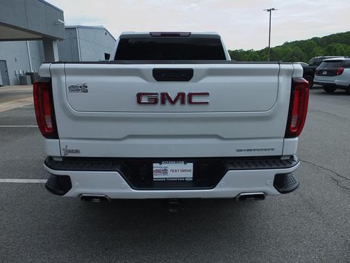 White Frost Tricoat 2022 GMC Sierra 1500 Denali
