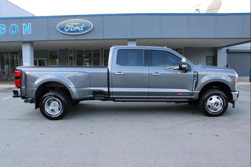 2023 Ford F-350 Lariat