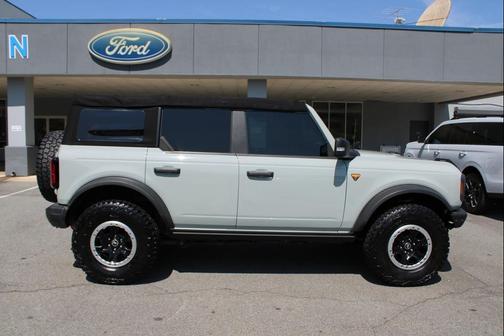 2022 Ford Bronco Badlands