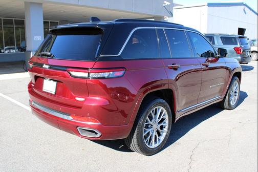 2025 Jeep Grand Cherokee Summit