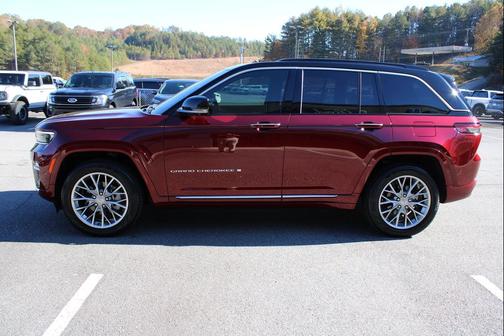 2025 Jeep Grand Cherokee Summit