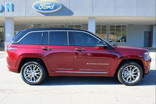 2025 Jeep Grand Cherokee Summit