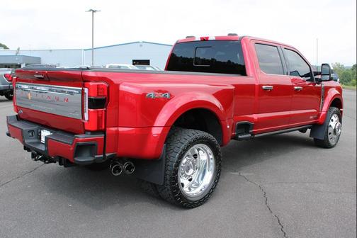 2023 Ford F-450 Platinum