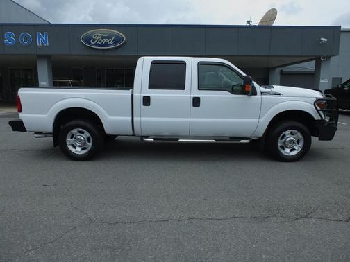 Oxford White 2016 Ford F-250 XLT