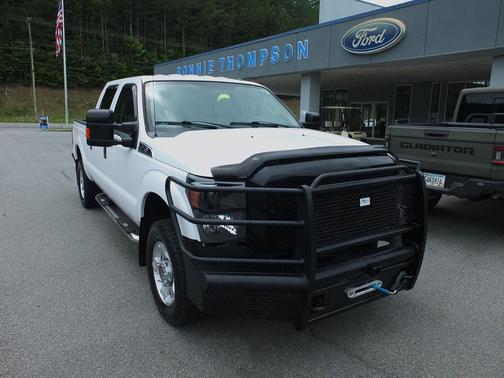Oxford White 2016 Ford F-250 XLT