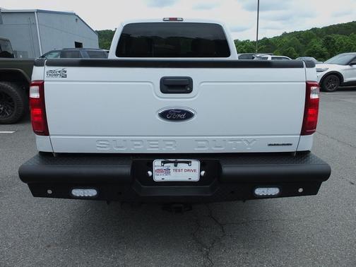 Oxford White 2016 Ford F-250 XLT
