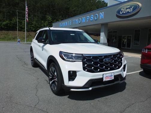 Star White Metallic Tri-Coat 2026 Ford Explorer Platinum