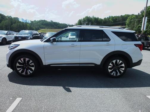 Star White Metallic Tri-Coat 2026 Ford Explorer Platinum