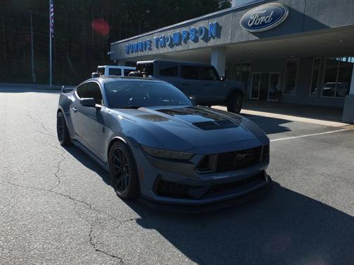2024 Ford Mustang Dark Horse