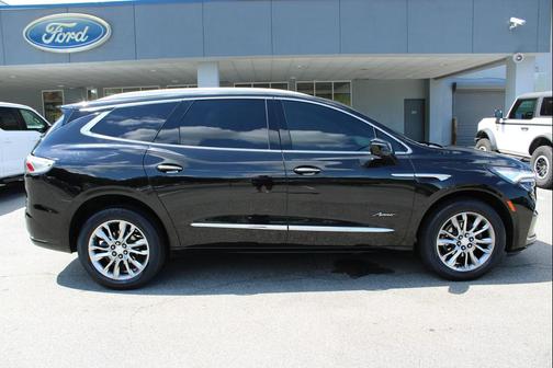 2022 Buick Enclave FWD Avenir