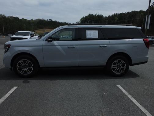 2025 Ford Expedition Max Active 4x2