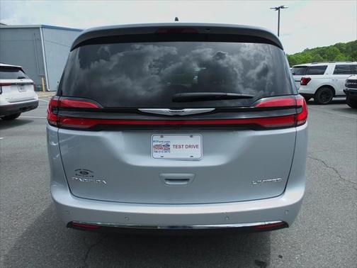 2023 Chrysler Pacifica Limited