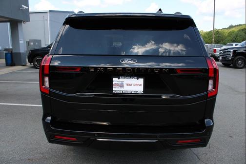 2025 Ford Expedition Tremor