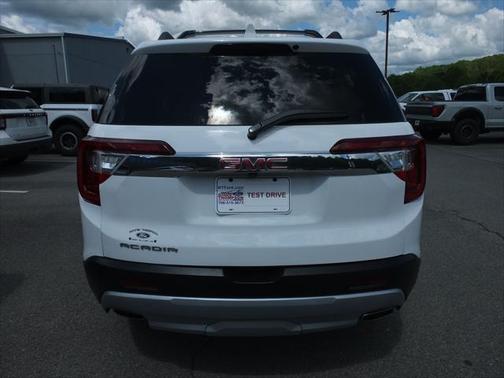 2023 GMC Acadia AWD SLT