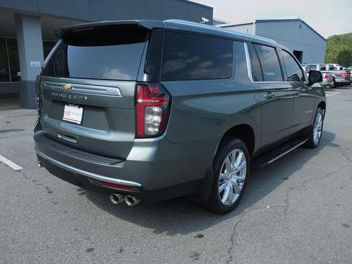 2023 Chevrolet Suburban 4WD High Country