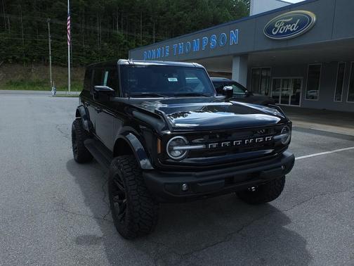 Shadow Black 2026 Ford Bronco Outer Banks