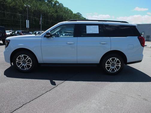 Space Silver Metallic 2025 Ford Expedition Active