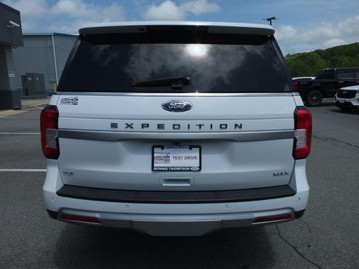 Oxford White 2024 Ford Expedition Max XLT