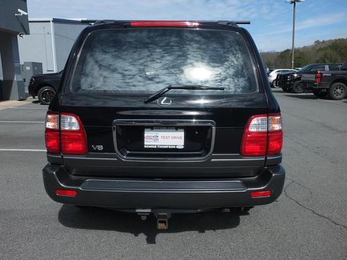 2002 Lexus LX 470 Base