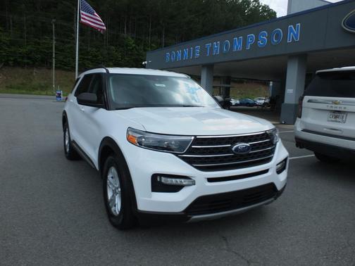 Oxford White 2020 Ford Explorer XLT