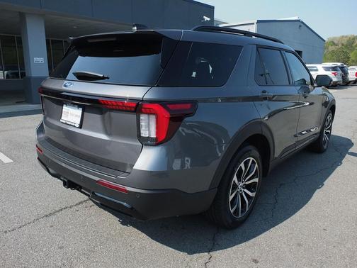 Carbonized Gray Metallic 2026 Ford Explorer ST-Line